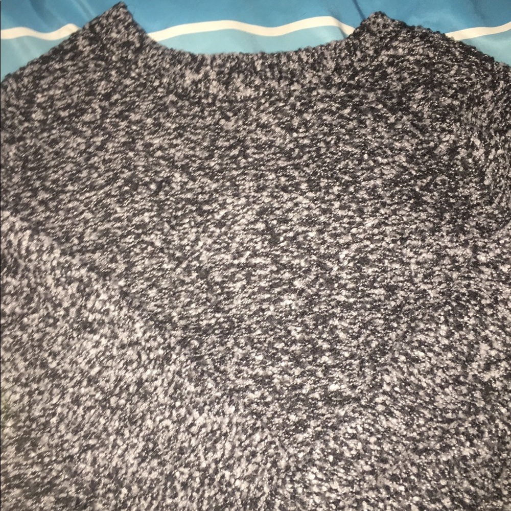 Black/White H&M Sweater